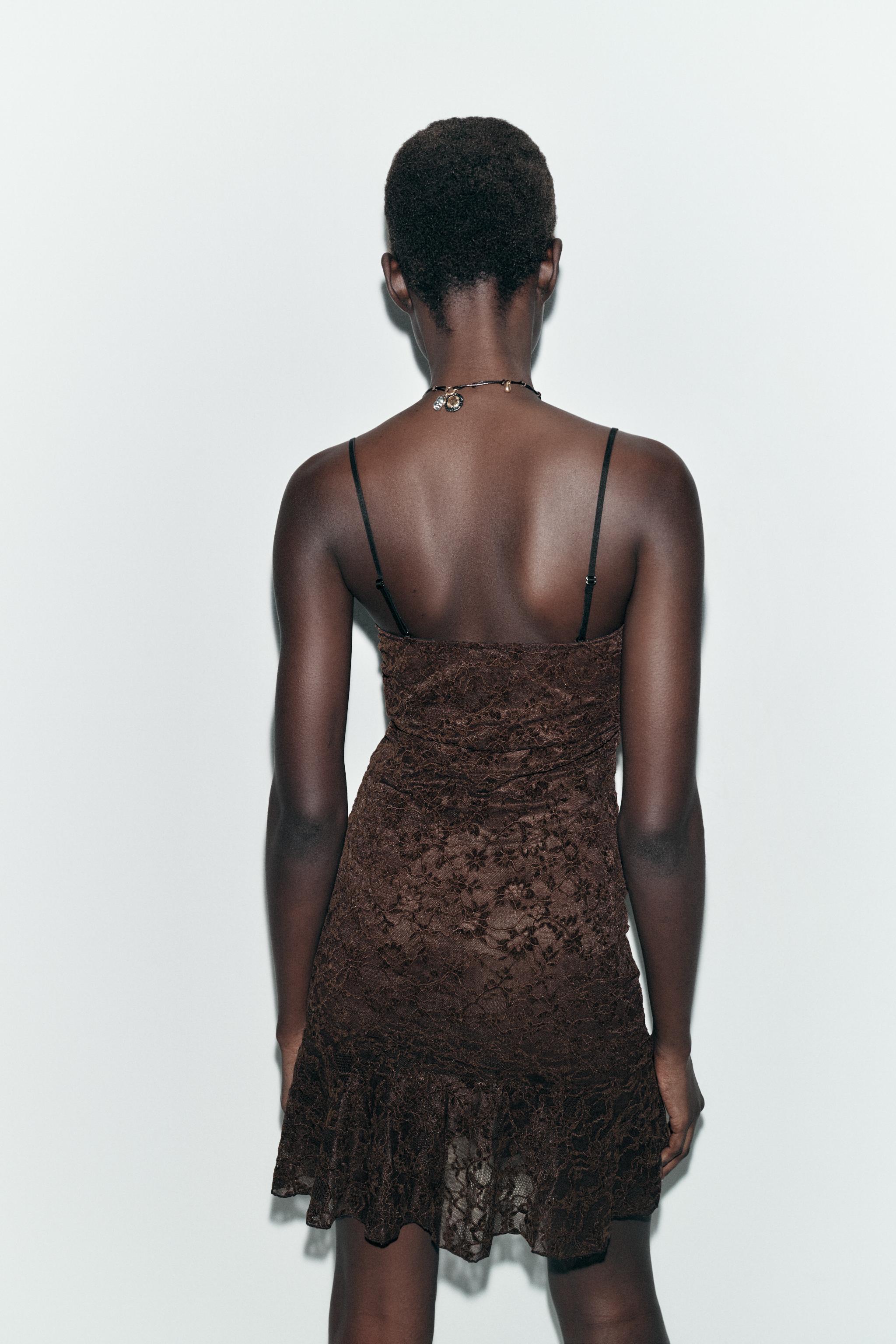 SHORT LACE DRESS